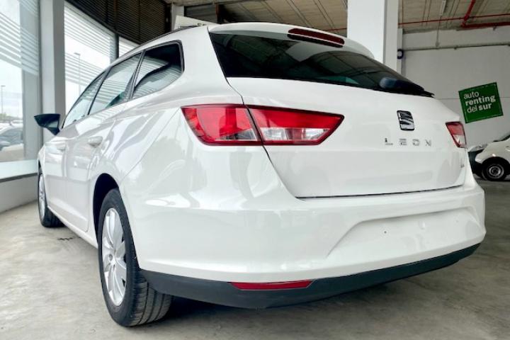 2016 Seat León ST 1.6 TDI Reference Connect 110cv Familiar