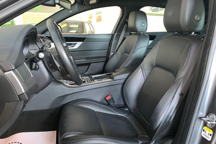 2018 Jaguar XF 2.0D Prestige Auto 180cv Berlina