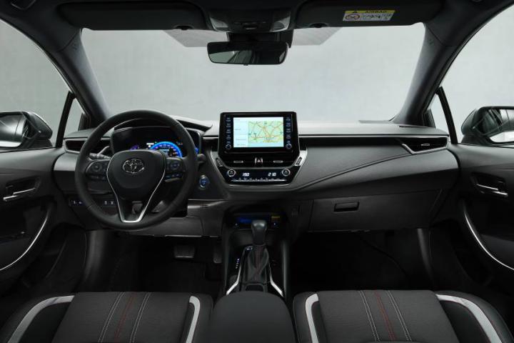 2022 Toyota Corolla 1.8 125h Active Tech E-Cvt 122cv Berlina